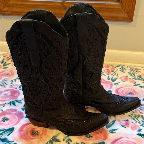 J.B. Dillon Black Western Embroidered Heeled Boots - Picture 4 of 8
